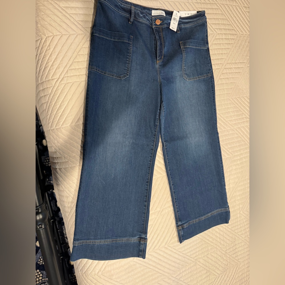 LOFT Women's Straight Leg Cropped Blue Jeans